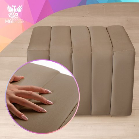 Designerska pufa welurowa 48 x 60 cm w kolorze beżowym