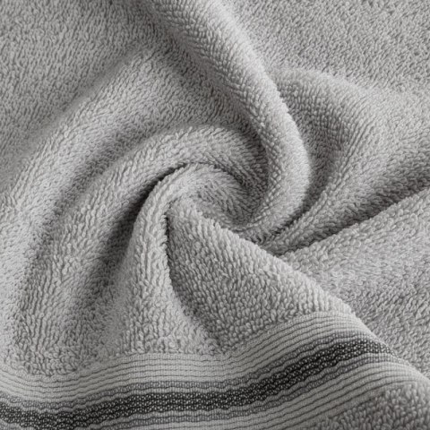 RĘCZNIK TRIS (02) 30 X 50 CM SREBRNY